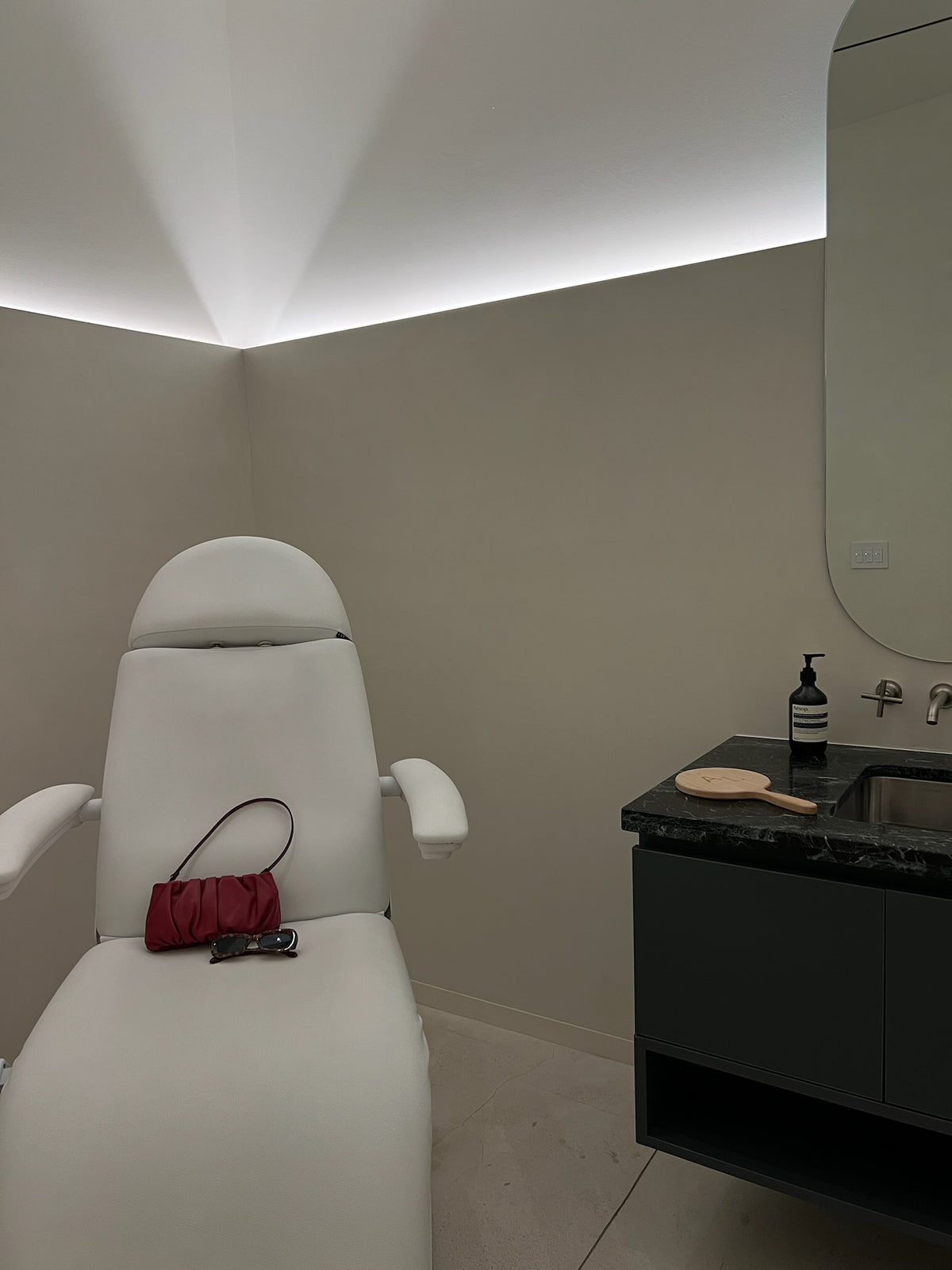 <i>Complimentary </i>Injectables Consultations
